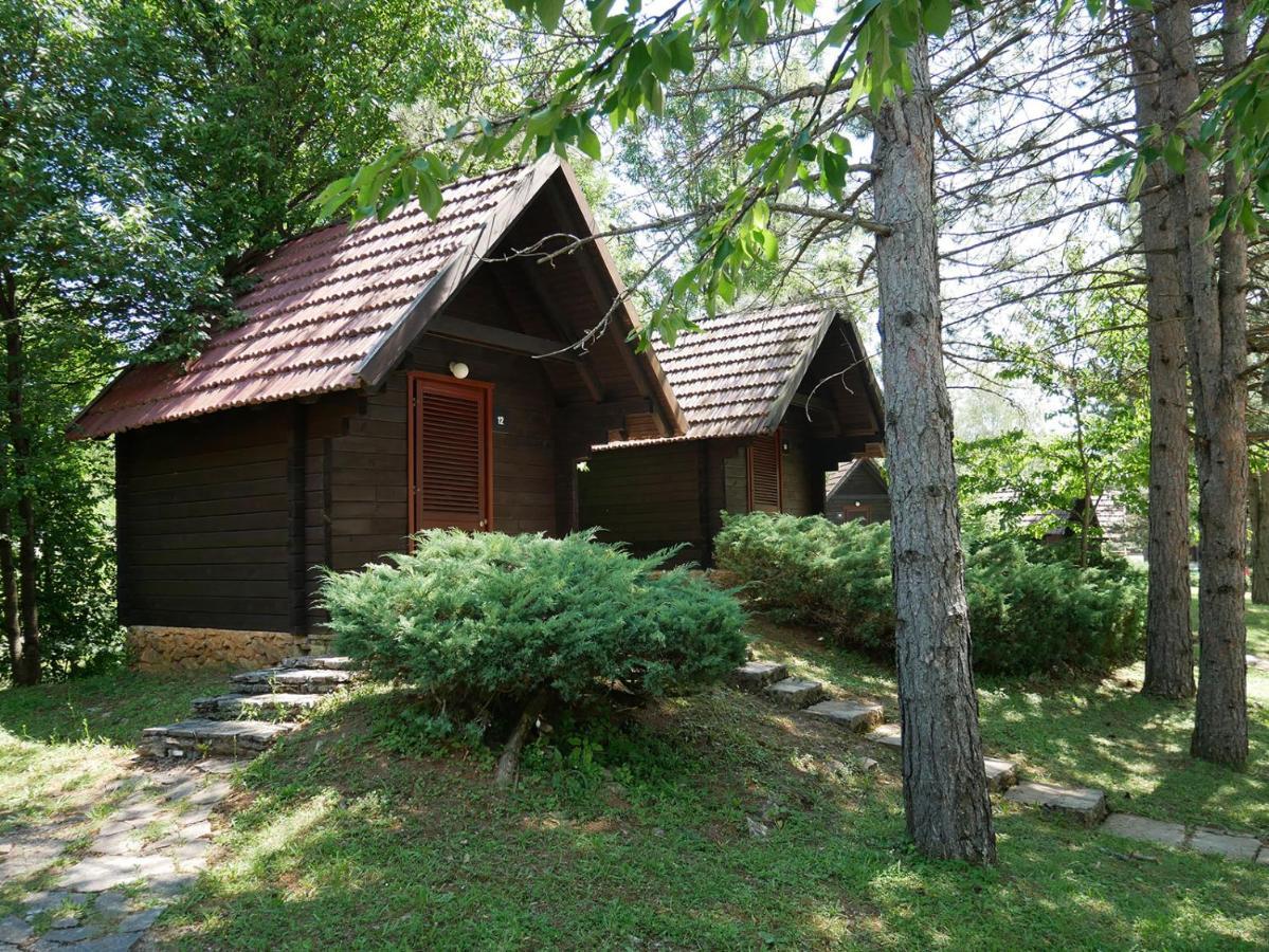 Bungalows Korana - Campsite Korana Селище Дрежницько Екстер'єр фото