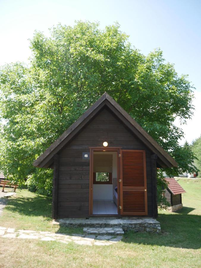 Bungalows Korana - Campsite Korana Селище Дрежницько Екстер'єр фото