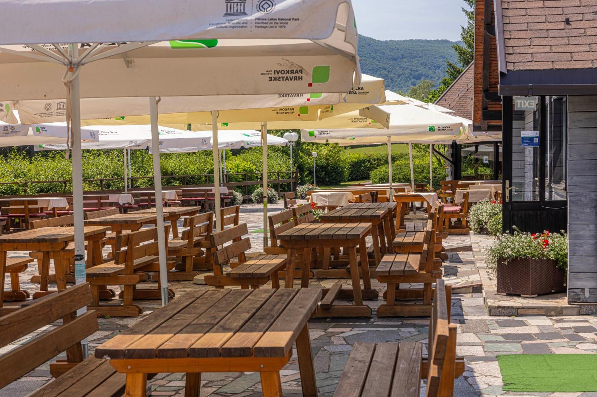 Bungalows Korana - Campsite Korana Селище Дрежницько Екстер'єр фото