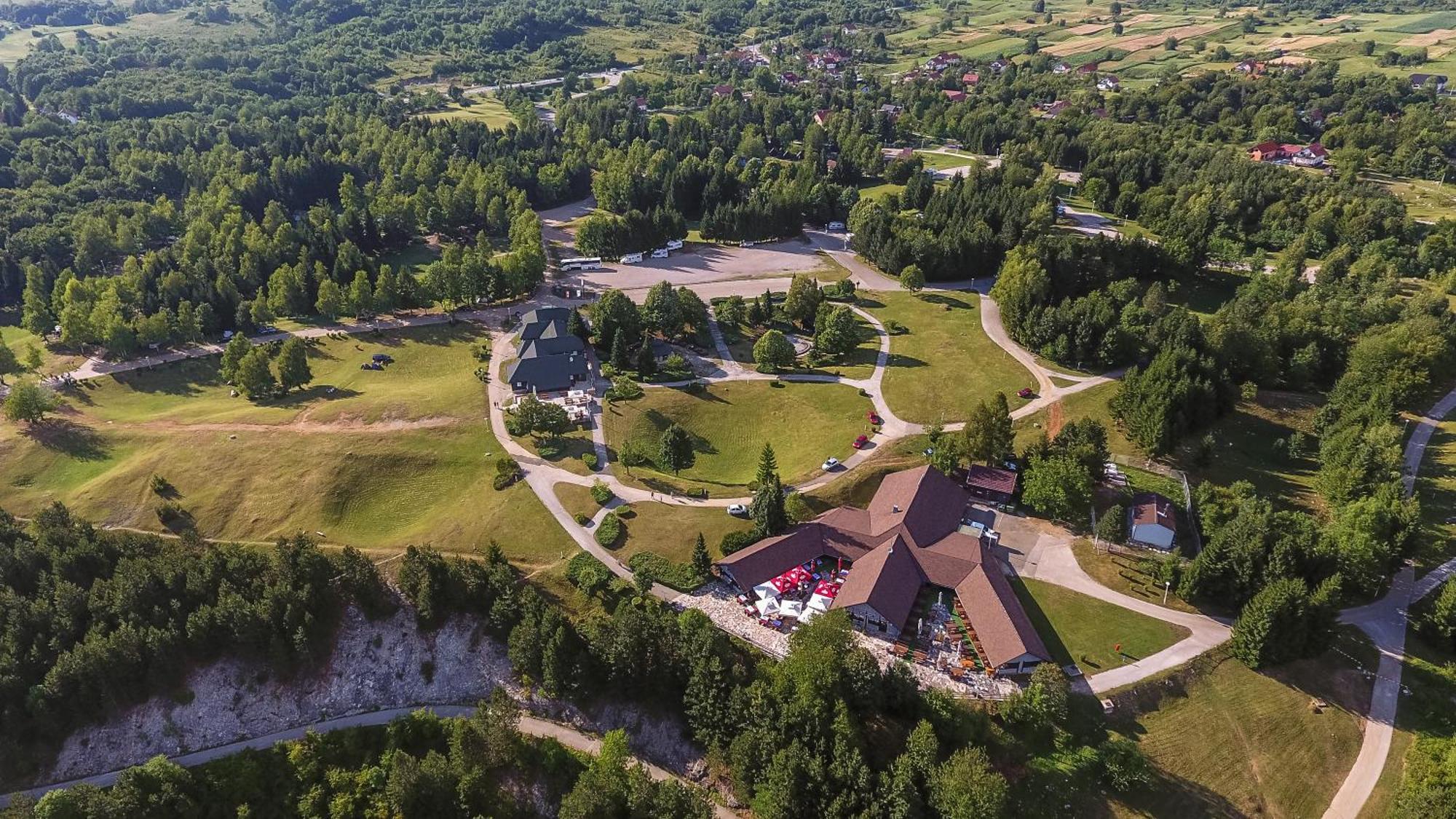 Bungalows Korana - Campsite Korana Селище Дрежницько Екстер'єр фото